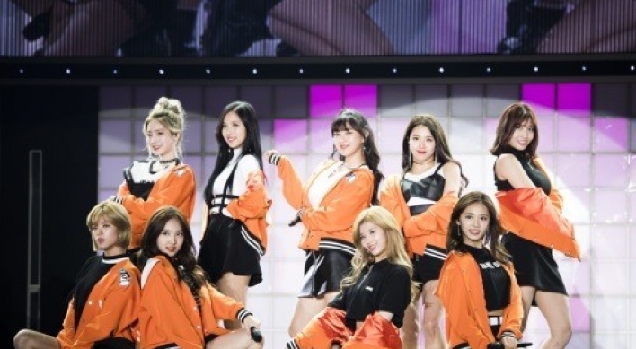 Twice's Japanese debut album tops Oricon chart
