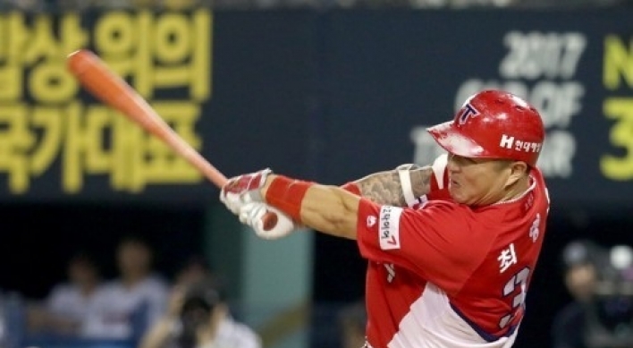Slugging outfielder tops KBO All-Star voting