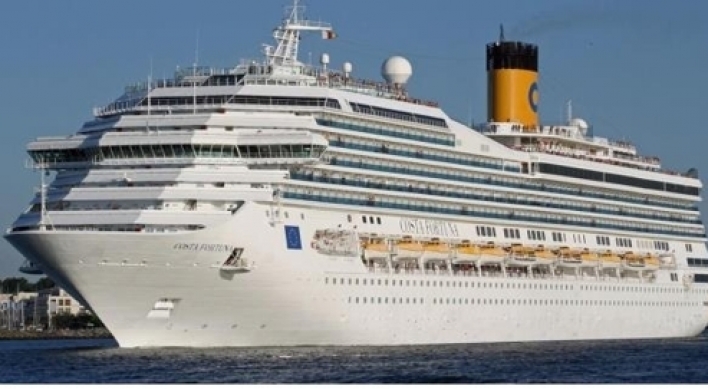 Foreign cruise tourists fall sharply amid China sanctions: data