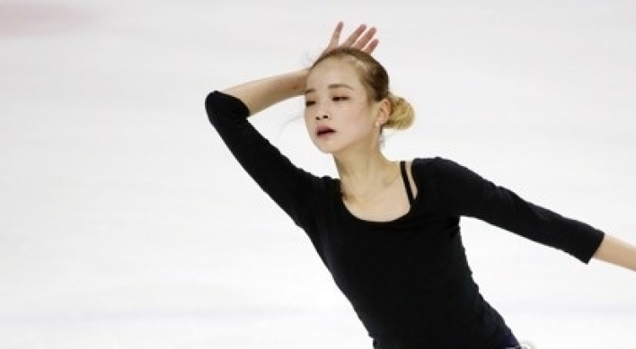 Teen figure skaters put growing pains behind