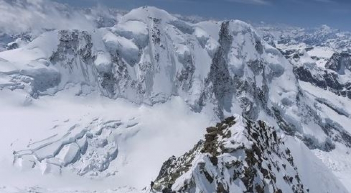 One Korean man missing, another rescued on Mont Blanc