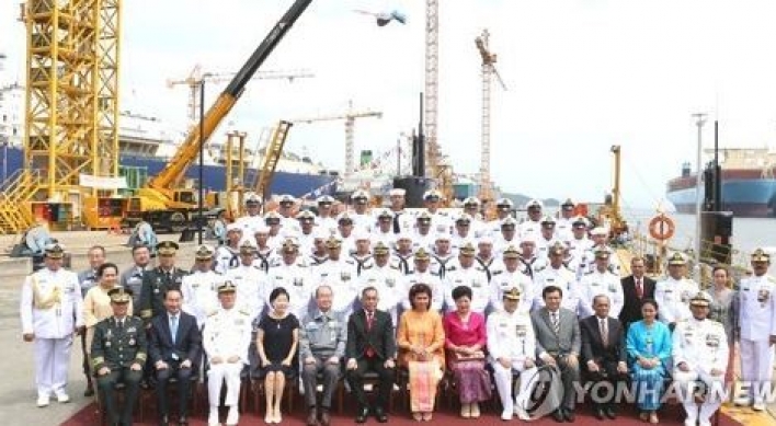 Daewoo Shipbuilding hands over submarine to Indonesian navy