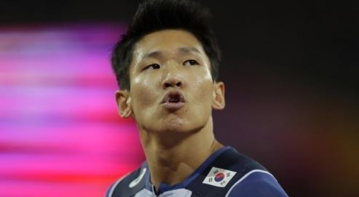 Korean sprinter Kim Kuk-young crashes out of 100m semis at worlds