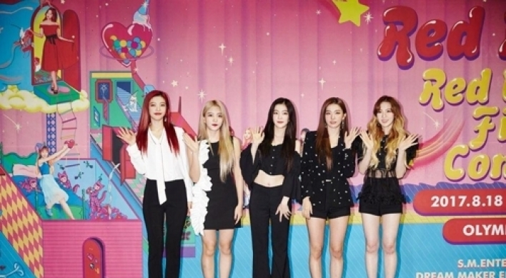 Red Velvet moved by huge fans at 1st stand-alone concert