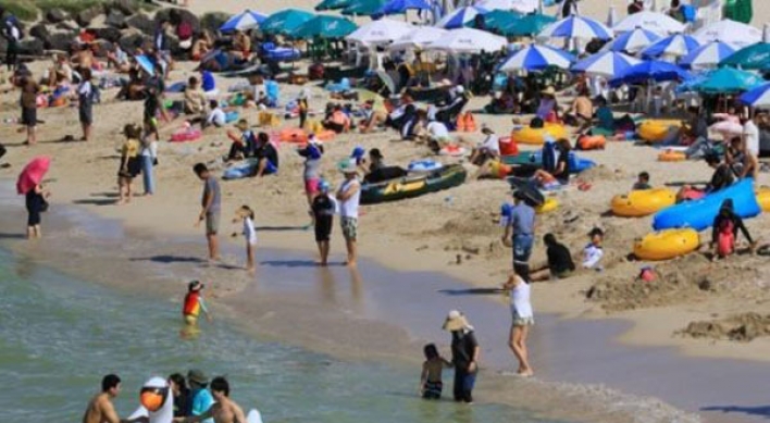 Quarter of Korean salaried workers did not use vacation time: report