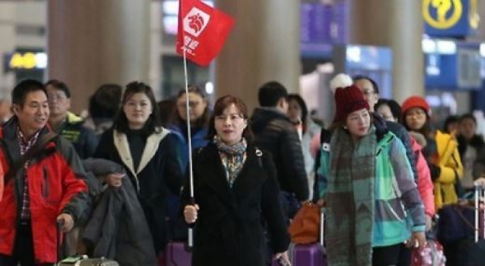 Number of overseas tourists to Korea falls for 7th month in row
