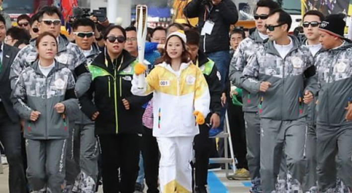 [PyeongChang 2018] Young figure skater 'honored' to be 1st torchbearer for PyeongChang 2018
