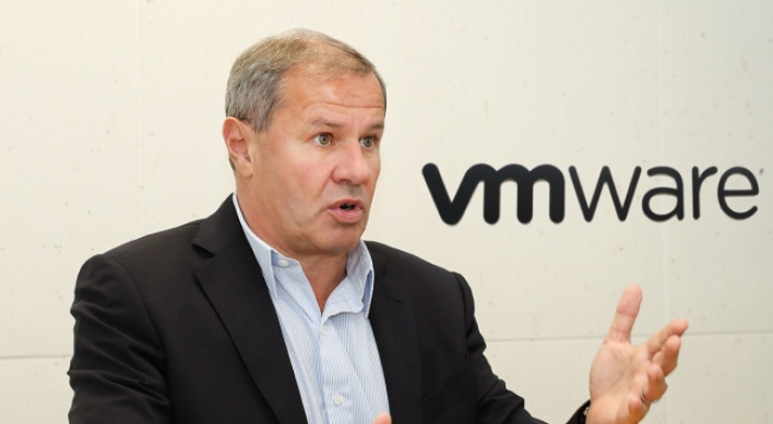 [Herald Interview] VMware aims to lead switch to ‘hybrid clouds’