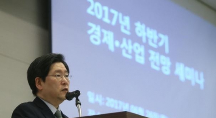 Korea's economy to grow in mid-2% range next year: experts