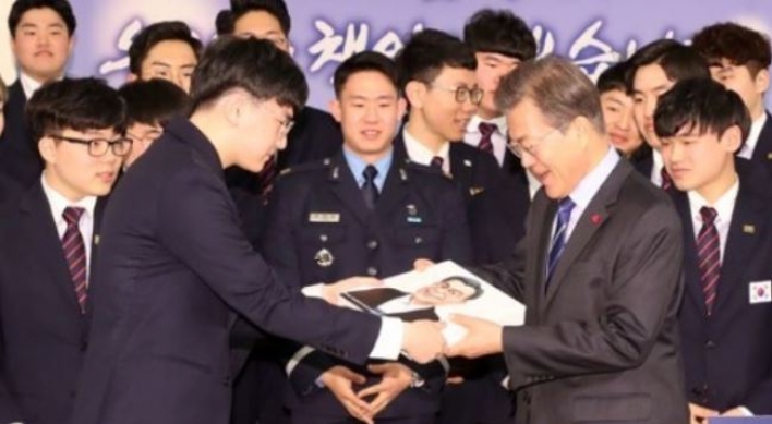Moon vows support for engineers, skilled workers