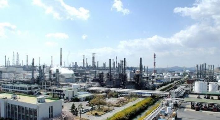 Petroleum refinery industry increasing investment, diversifying portfolio