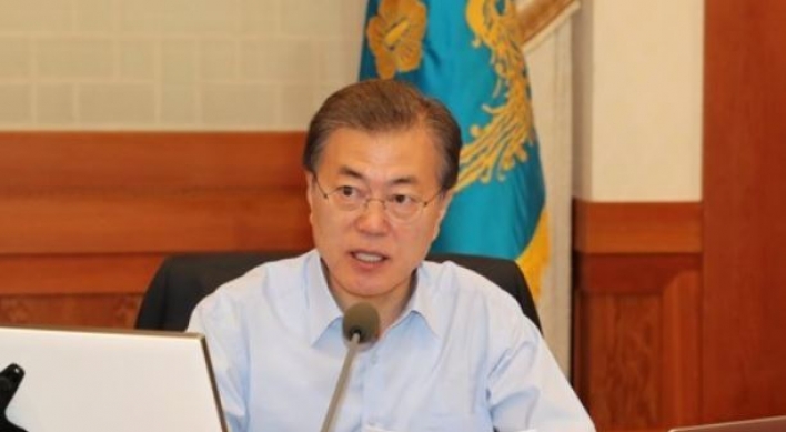 Moon says comfort women issue can't be settled by 'defective' 2015 deal