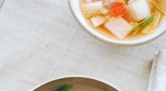 [Home Cooking] Gul tteokguk (Oyster rice cake soup)