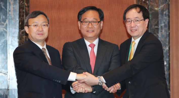 Korea, China, Japan hold new trade talks amid rising protectionism