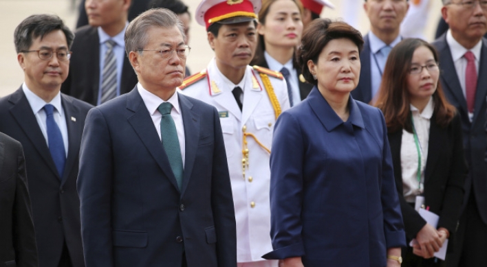 S. Korean president heads to UAE for summit with Crown Prince