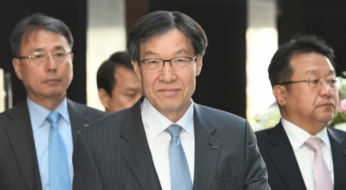 Posco’s political neutrality questioned over chairman’s abrupt resignation