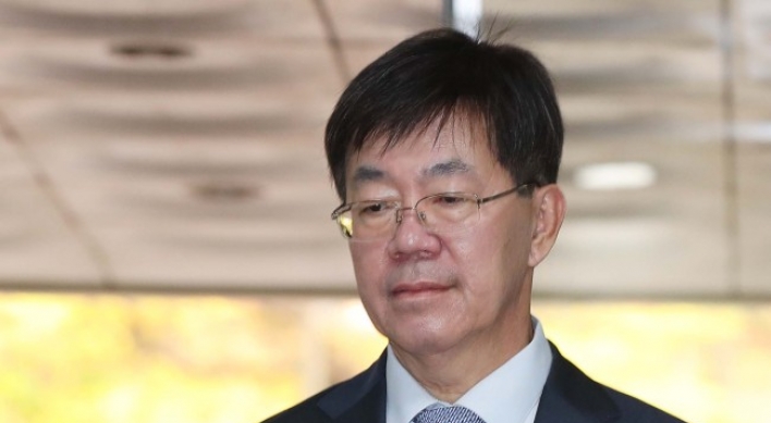 Appeals court clears ex-Seoul prosecution chief of violating anti-graft law