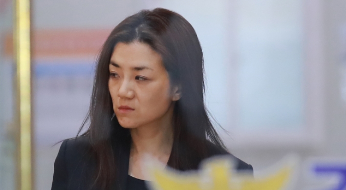Police seek arrest warrant for Korean Air chief's daughter over alleged assault