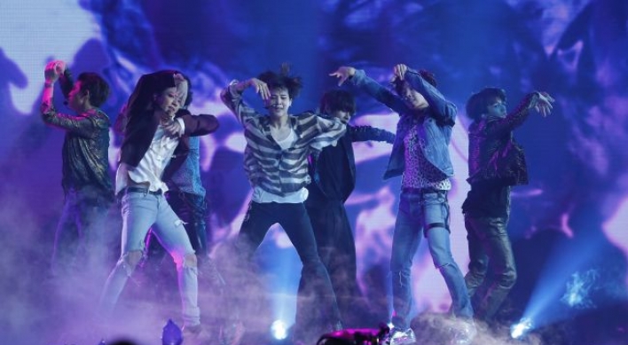 [Photo News] BTS delivers another energetic Billboard performance