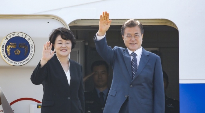 Moon heads to Russia for bilateral summit with Putin