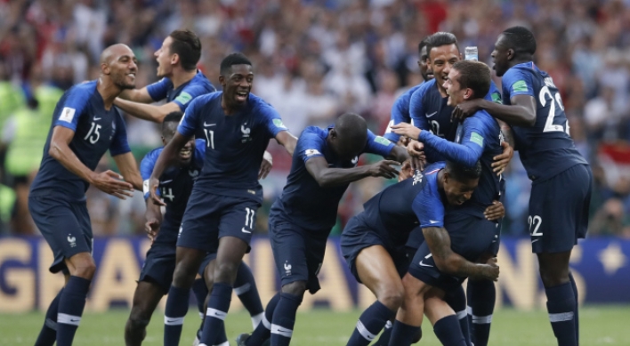 [World Cup] France wins 2nd World Cup title, beats Croatia 4-2