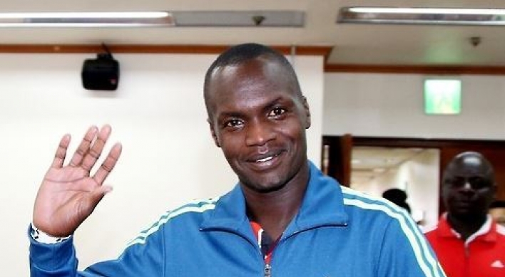 Kenyan-born marathoner acquires S. Korean citizenship, ineligible for Tokyo 2020