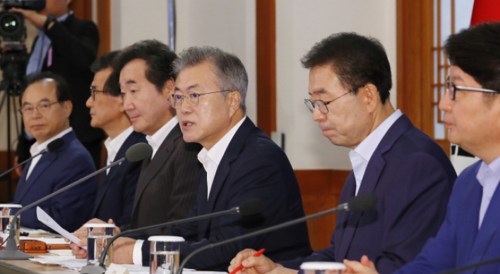 Moon urges local governments' efforts to create jobs