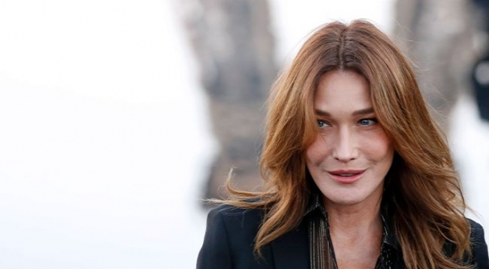 Carla Bruni to throw her first concerts in S. Korea next month