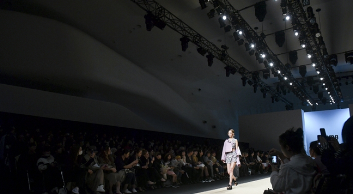 Seoul fashion scene unfolds at Dongdaemun Design Plaza