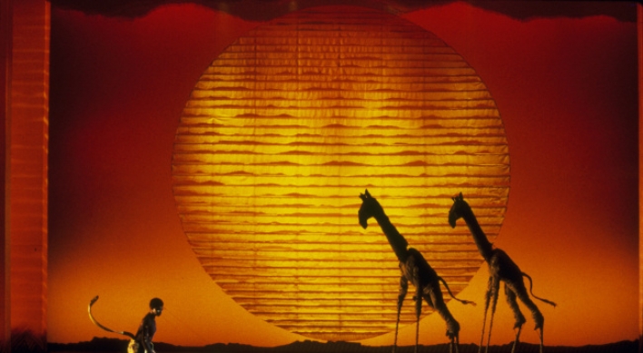 [Herald Review] “The Lion King” brings grand spectacle to Korea