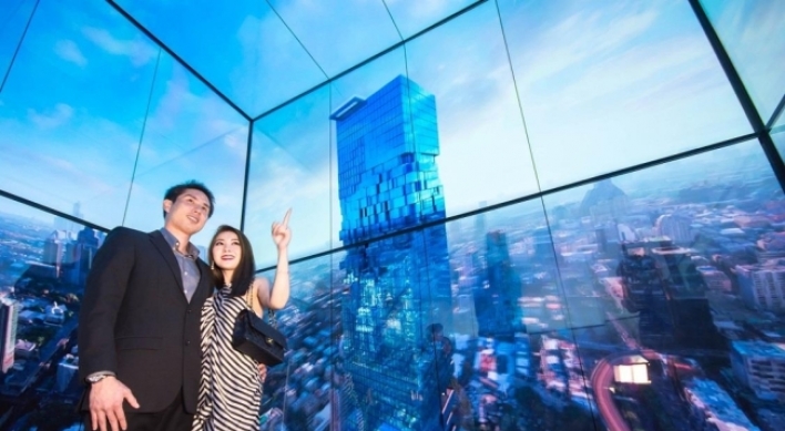 LG installs digital signage in Thai skyscraper elevator