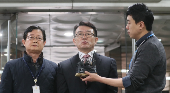 Warrant denied for ex-commander over alleged spying on Sewol victims