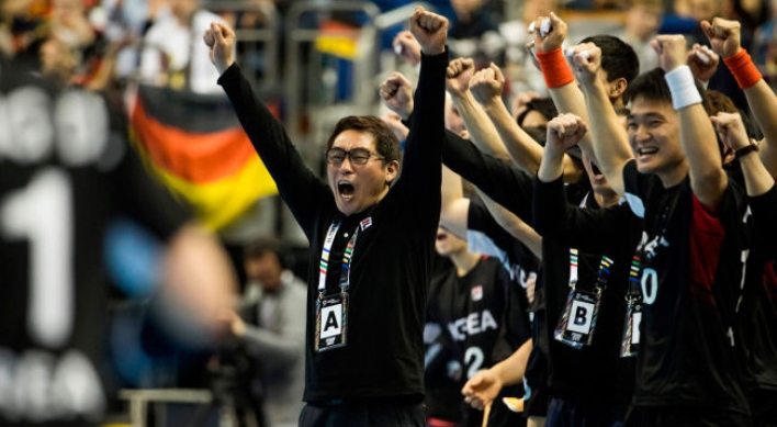 Unified Korean handball team notches up 1st victory at worlds