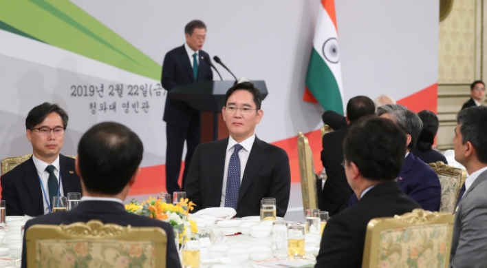 Samsung, Hyundai Motor chiefs meet Modi at state lunch