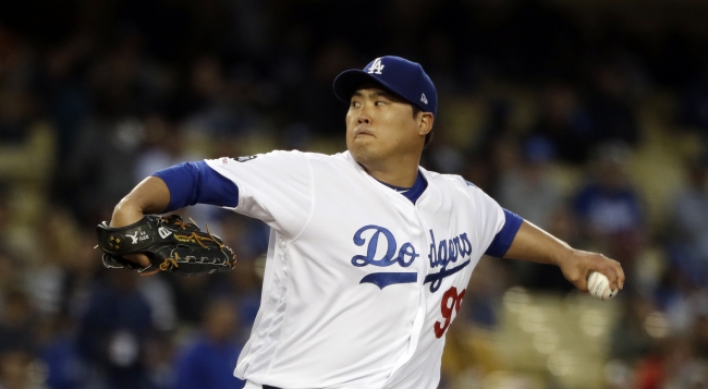 Dodgers' Ryu Hyun-jin earns 2nd win of season vs. Giants
