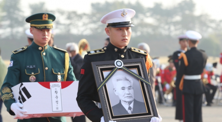 Moon marks return of remains of Korean independence fighters from Kazakhstan