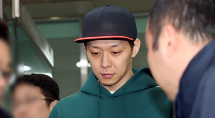 [Newsmaker] Police seek arrest warrant for singer Park Yoo-chun over drug allegations