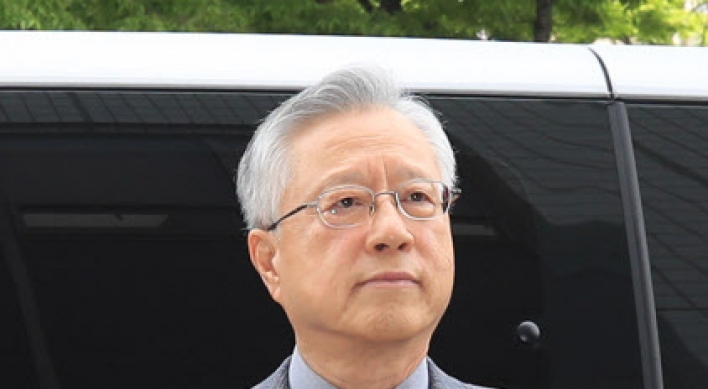 [Newsmaker] Ex-KT chairman faces arrest over alleged hiring irregularities
