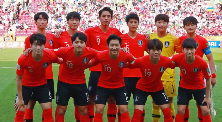 Moon says he's proud of S. Korea's U-20 World Cup team