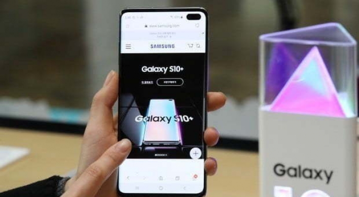 Samsung Display maintains formidable lead in smartphone display market in Q1