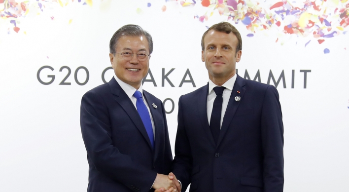 Macron promises France’s support for Moon’s peace drive