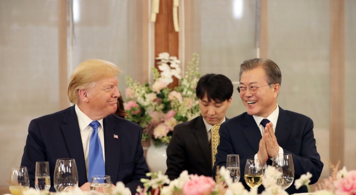 Moon dines with Trump ahead of summit