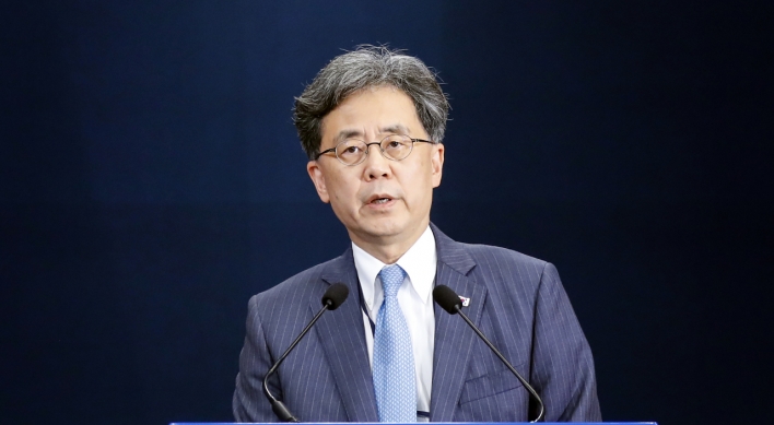 Cheong Wa Dae says Japan violating int'l law, ponders ‘all options’