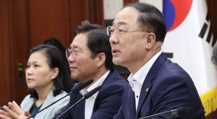 Finance minister urges cautious approach on S. Korea’s WTO status