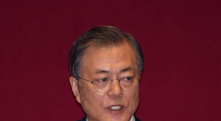 Moon calls for S. Korean businesspeople to combine efforts for peace, prosperity