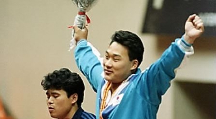 S. Korean wins gold at youth weightlifting competition in Pyongyang
