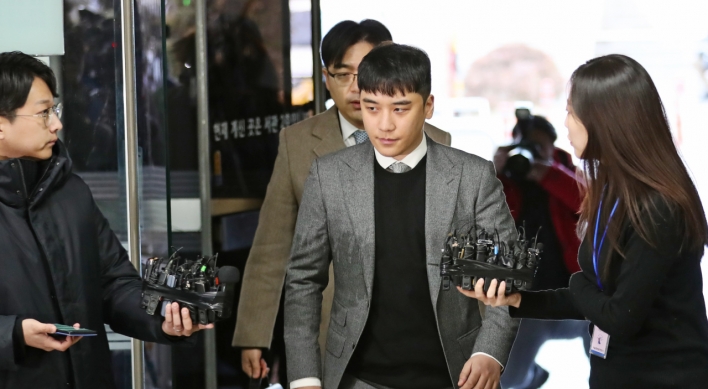 Seungri indicted on overseas gambling, pimping charges