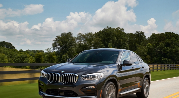 BMW introduces two new gasoline crossovers