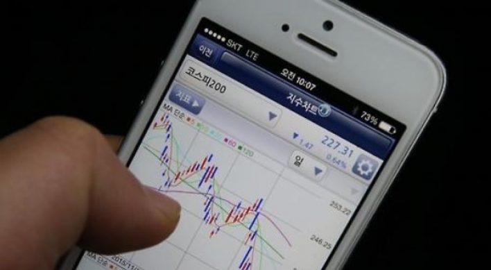 Mobile stock transactions surge in April