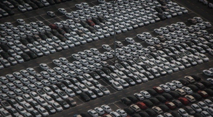 Car sales in Russia plummet 72%